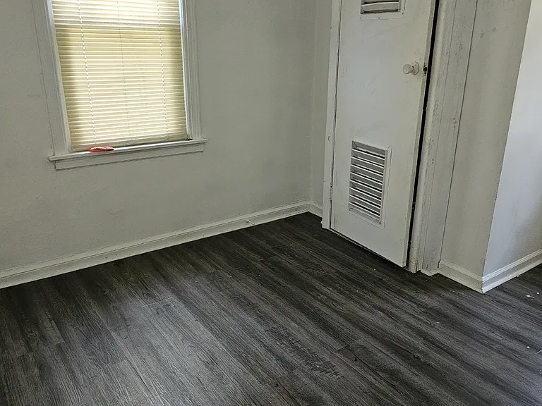 300 Leland Ave — Photo 4