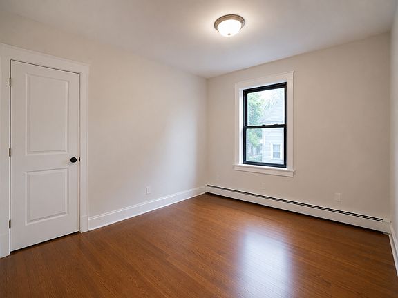 4th image of 706 Taylor Ave APT 2