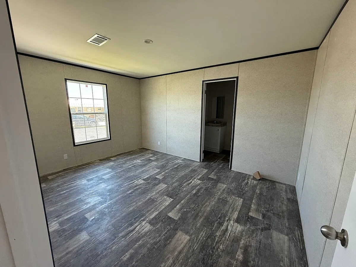 Building Photo - 603 63rd Ave W #C5
