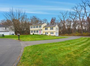 35 Fairfield Lane, Bloomfield, CT 06002
