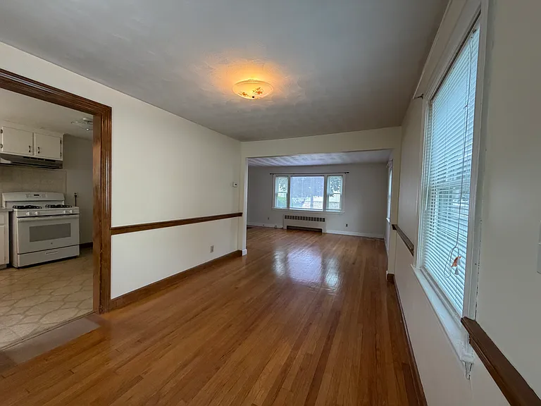 35 Rose Ave #35 — Photo 6