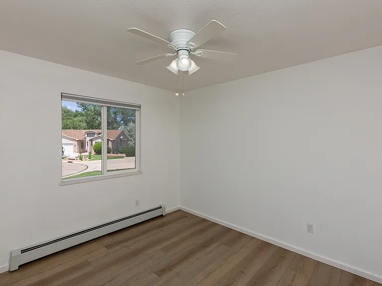 528 Park Ridge Ct — Photo 45