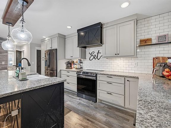 2nd image of 22675 Reporter Rd