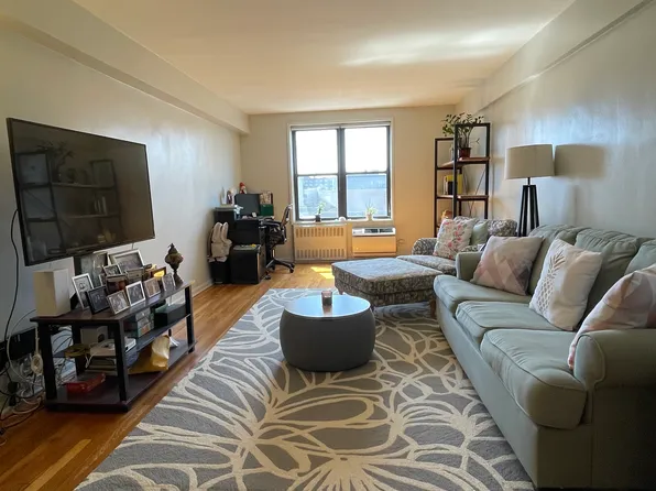 65-15 38th Avenue image 2 of 13