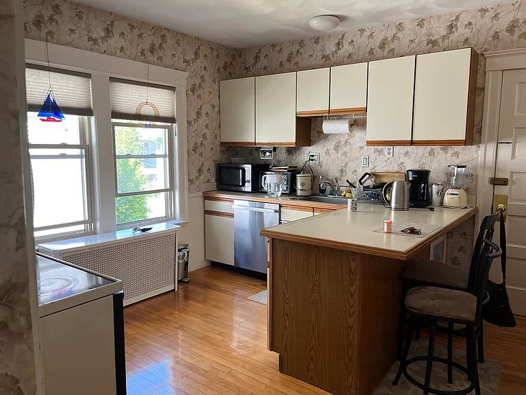 6 Manor St #2 — Photo 9
