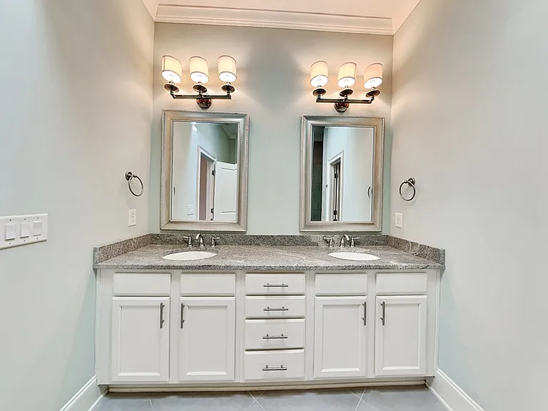 1203 Virginia Park Dr NE — Photo 8