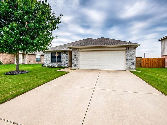 3rd image of 111 Thoroughbred Dr
