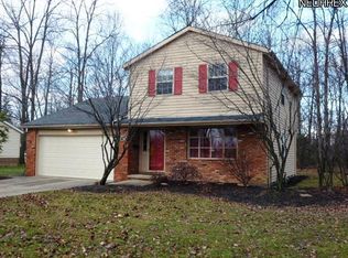 5515 Meadow Wood Blvd, Lyndhurst, OH