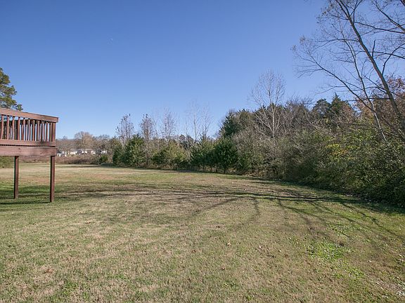 4th image of 2105 Grove Mill Ct