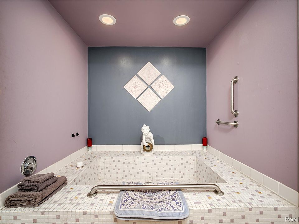 19655 Saxton Ave, photo 21