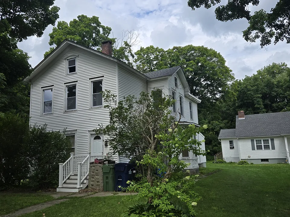 27 Mansfield St #2