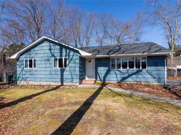 405 Wildwood Road, Ronkonkoma, NY 11779