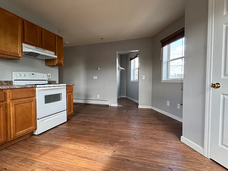 126 Vine St #17-B — Photo 8