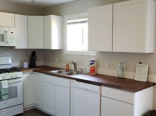 4671 S Skiview Cir, Cedar, MI 49621