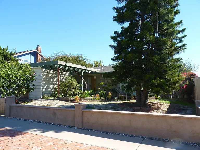 5937 Dirac St — Photo 3