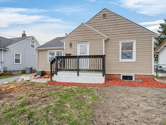 2nd image of 3932 2nd Ave