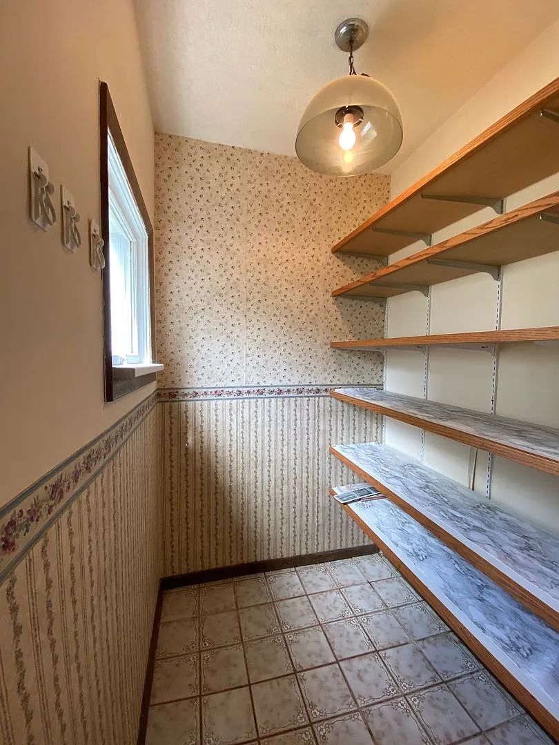 601 W Court, 101-103 S Sumner — Photo 4