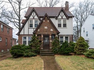94 E 207th St, Euclid, OH 44123