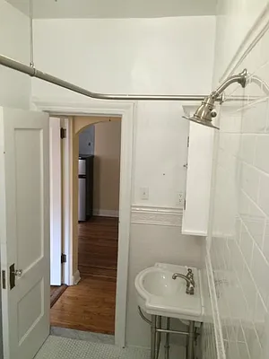 Sold by RealtyTopia | media 19