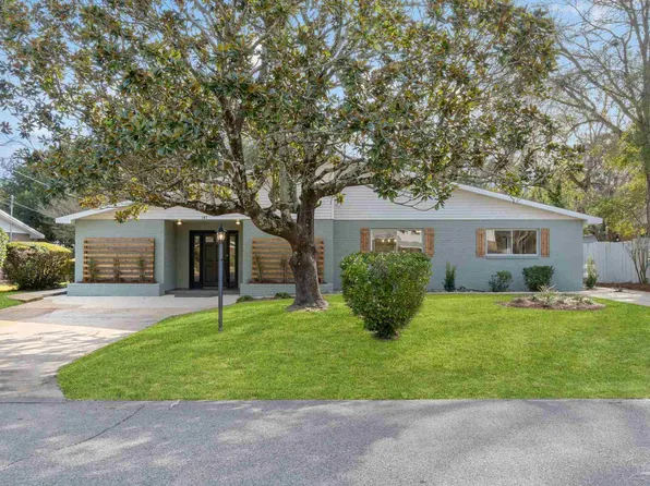 107 Jamestown Ave, Fort Walton Beach, FL 32547