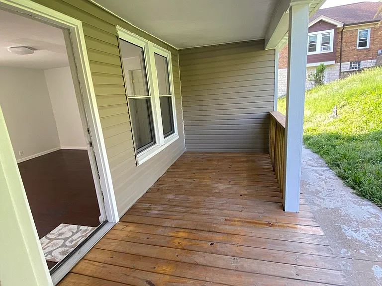 61 Pointview Rd #2 — Photo 6