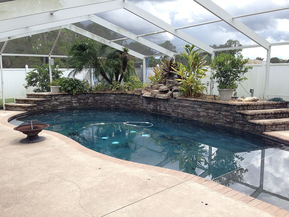 1st image of 401 Maravilla Ave