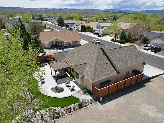 5th image of 224 Mary Lou Ln