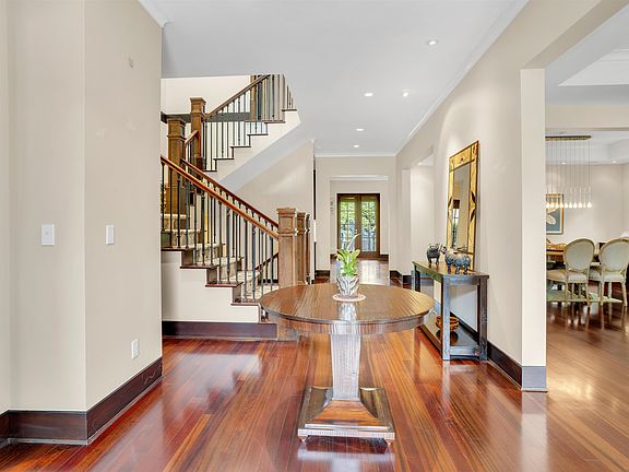 5th image of 1807 Acadia Rd