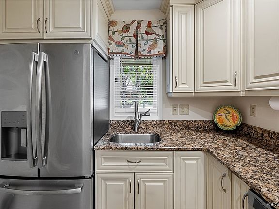4th image of 3134 Lake Village Dr #41