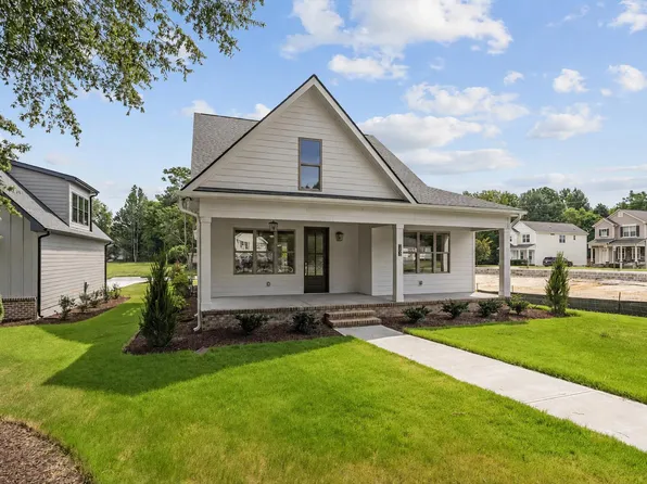305 Grigsby Ave, Holly Springs, NC 27540