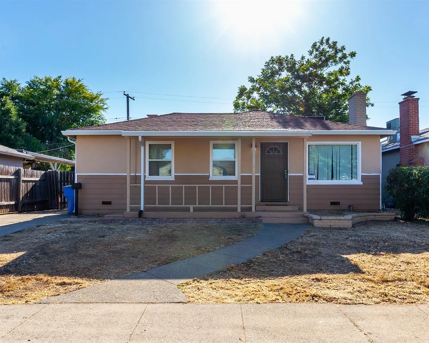 5210 Whittier Dr photo 1