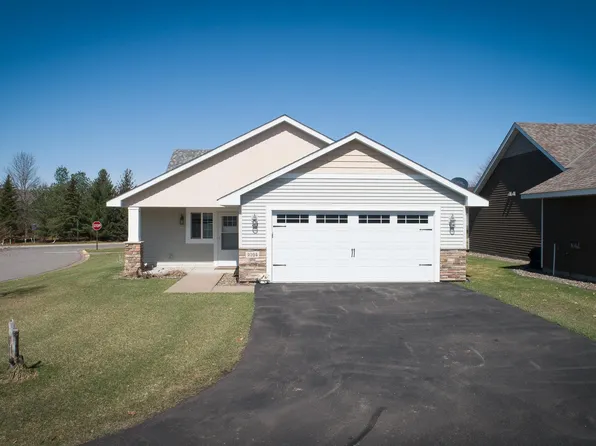 1014 Pleasant View Ct NW, Isanti, MN 55040