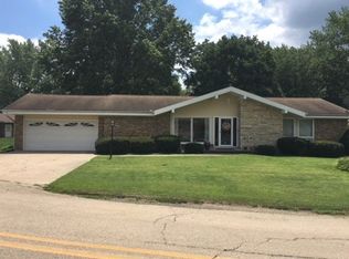 304 Ferris St, Dixon, IL 61021