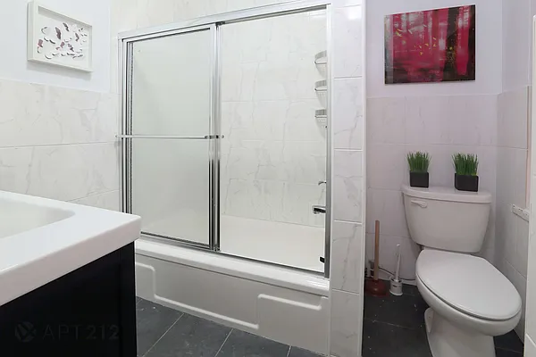 Rented by APT212 INC | media 21