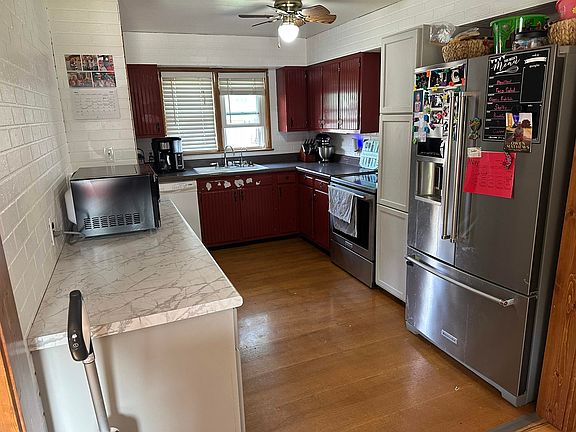 3rd image of 1008 Jefferson Ave