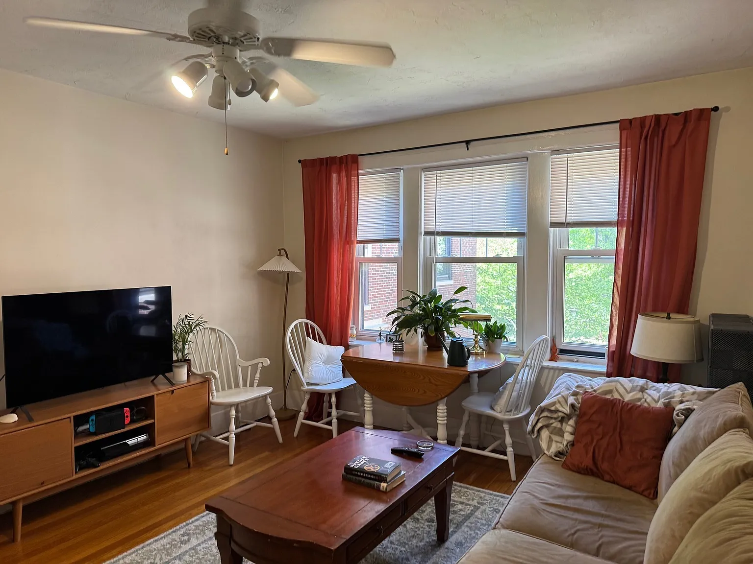 1 bed, 1.0 bath, 500 sqft, $2,250 — Photo 2
