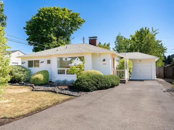 12160 SW Greenwood St, Beaverton, OR 97005