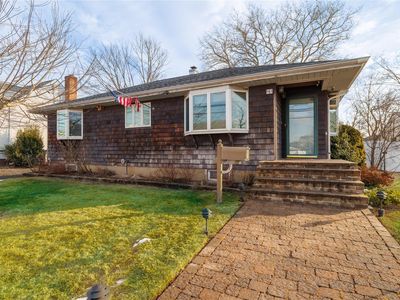161 Roosevelt Avenue, Freeport, NY, 11520