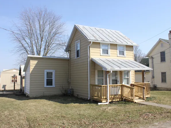 208 School St, Williamsport, OH 43164