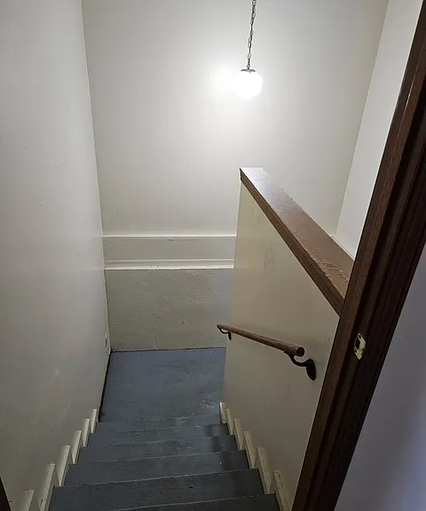 206 W Grand Ave — Photo 7