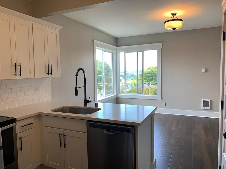 This unit has a dishwasher!