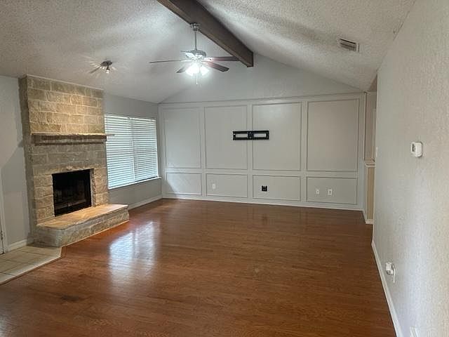 1st image of 515 Balsam Dr