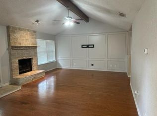 515 Balsam Dr, Euless, TX 76039