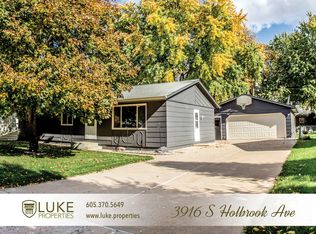 3916 S Holbrook Ave, Sioux Falls, SD 57106
