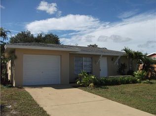 276 NE Summer Rd, Port Saint Lucie, FL 34983