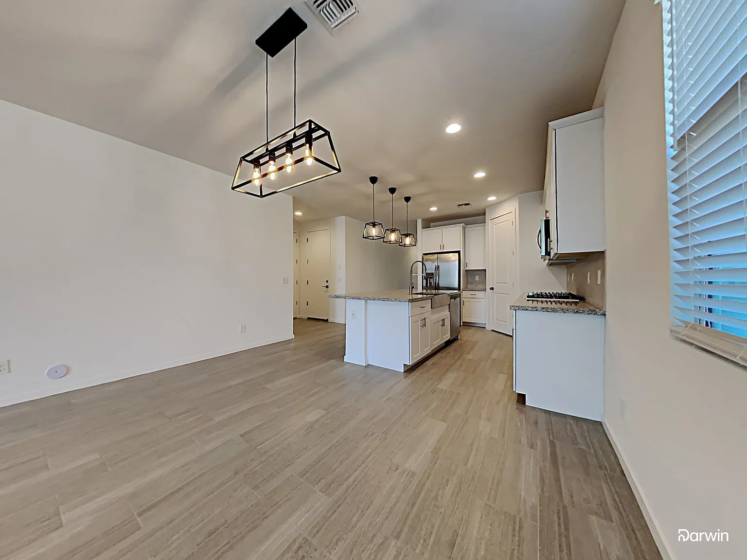 4 bed, 3.0 bath, 2024 sqft, $2,480 — Photo 4