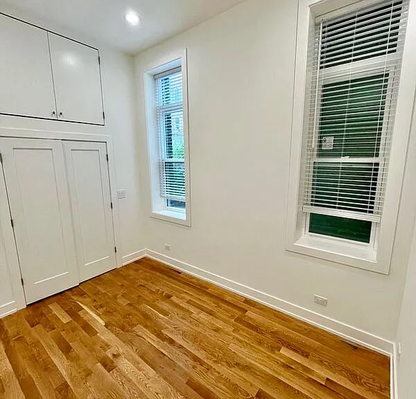 1924 S Throop St #1 — Photo 10