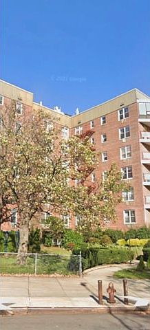 1st image of 15105 Cross Island Pkwy APT 2F