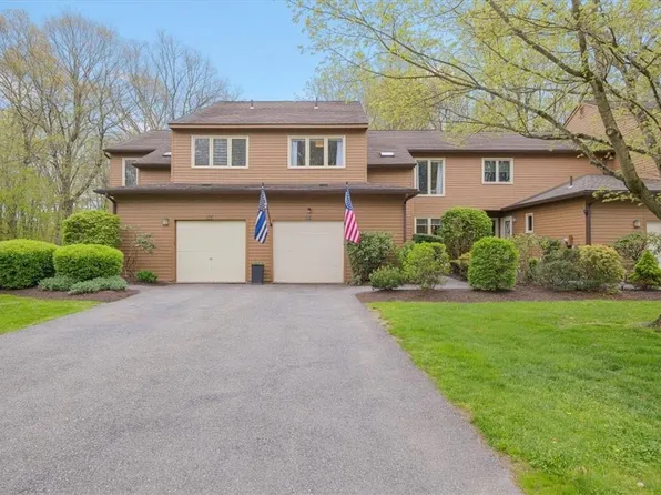 303 Beechwood Lane, Yorktown Heights, NY 10598