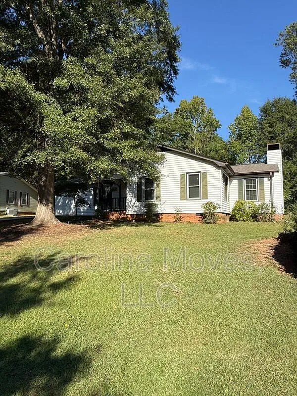 3 bed, 2.0 bath, 1364 sqft, $1,649 — Photo 2